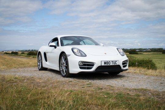 CAYMAN B 4